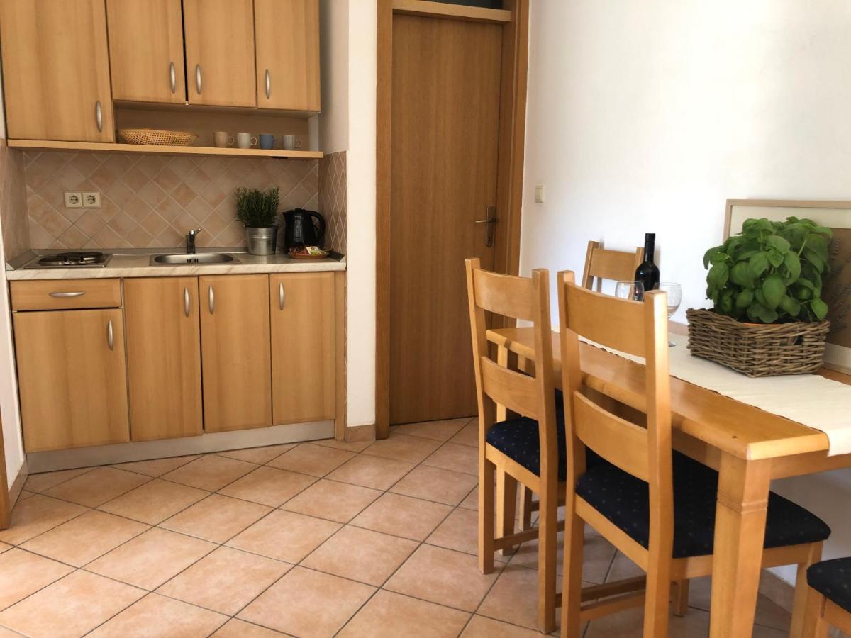 Apartmani Peric Стари Град Экстерьер фото