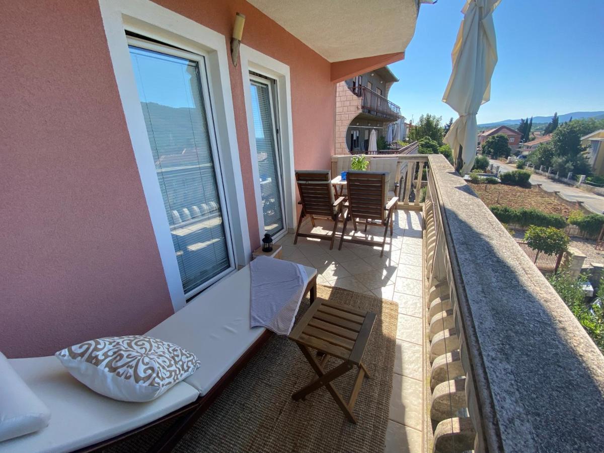 Apartmani Peric Стари Град Экстерьер фото