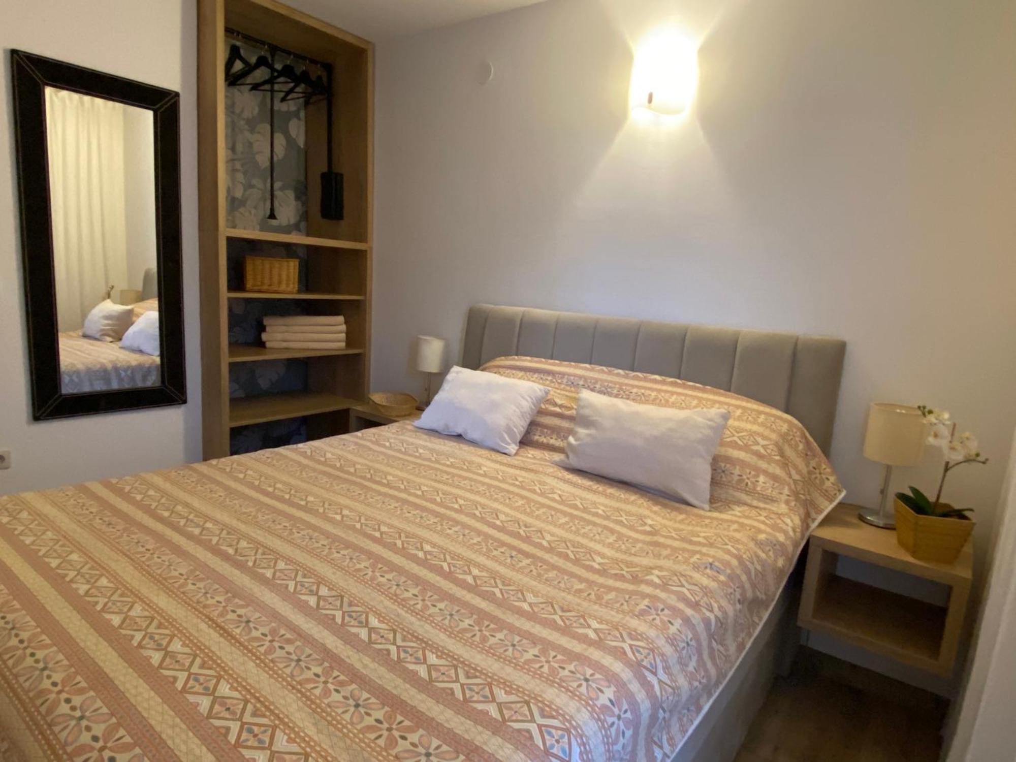Apartmani Peric Стари Град Экстерьер фото